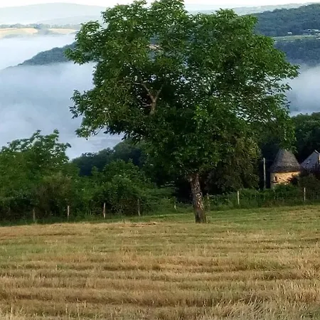 بيت للعطل Gite De Charme Dans Une Petite Ferme Bio *